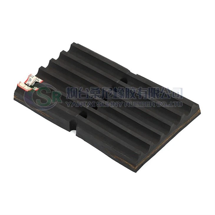 کراس وائز نالیوں کی قطاروں کے ساتھ ربڑ کا فلٹر بیلٹ